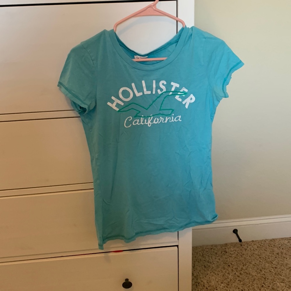 Hollister tshirt
